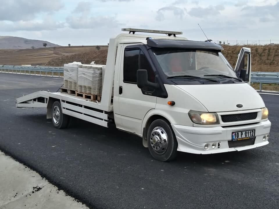 Balıkesir Lastik Patlaması Çekici Hizmeti - Hızlı Oto Kurtarma